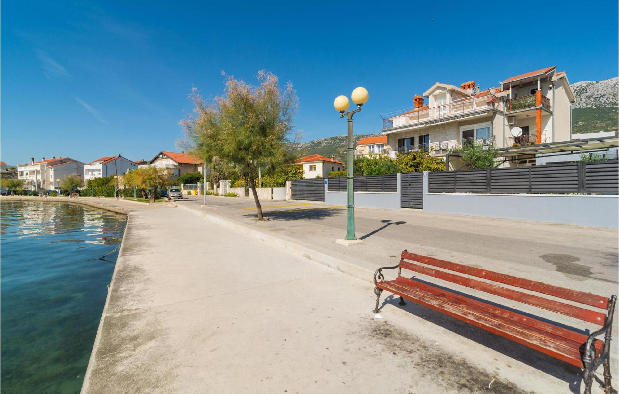 Stunning Apartment In Kastel Kambelovac Kaštela Exterior foto